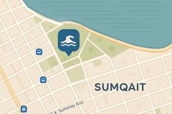 Sumgayıt sahiline yakın bölgedeki kapalı yüzme havuzu işaretli